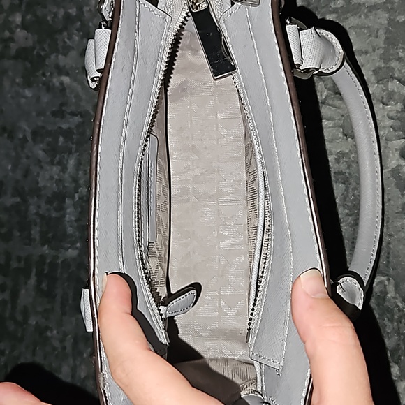 Michael Kors gray purse - Picture 8 of 15